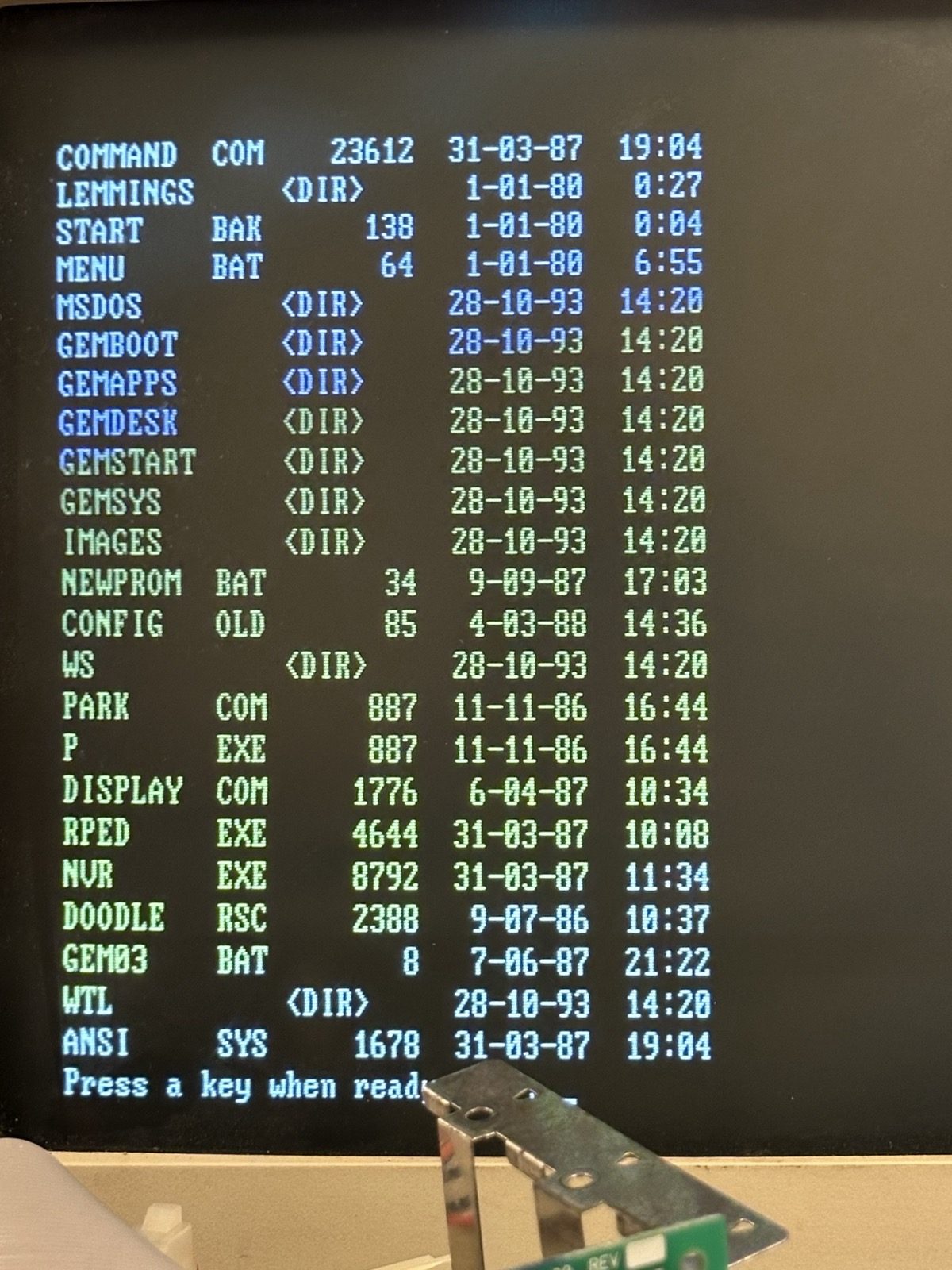A directory listing showing the GEM directories and a LEMMINGS folder