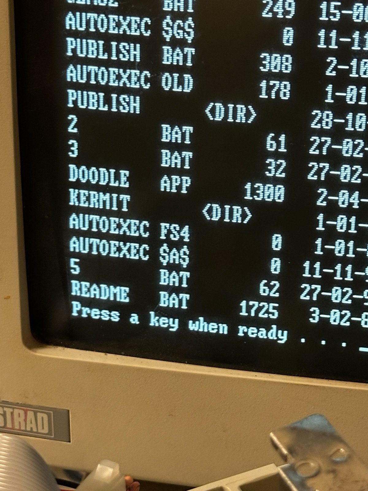 A directory listing on the PC1640 showing the KERMIT folder